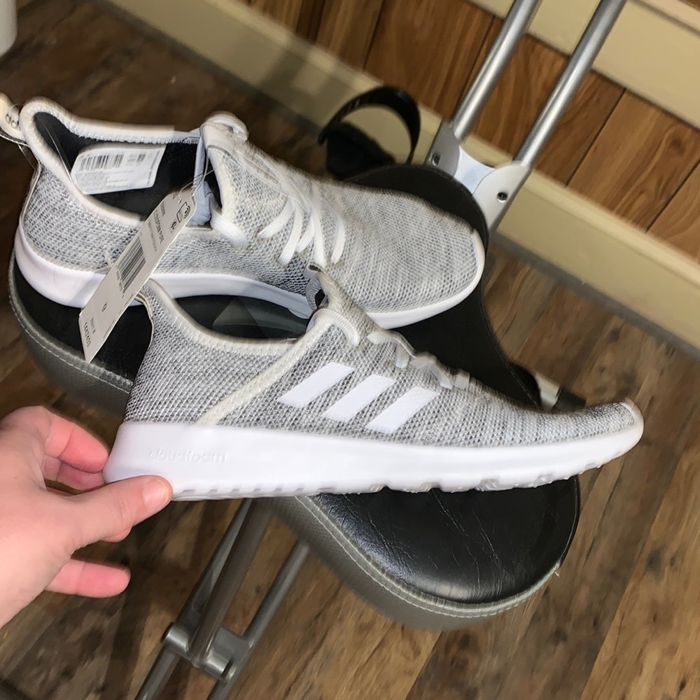 addidas cloudfoam size 9